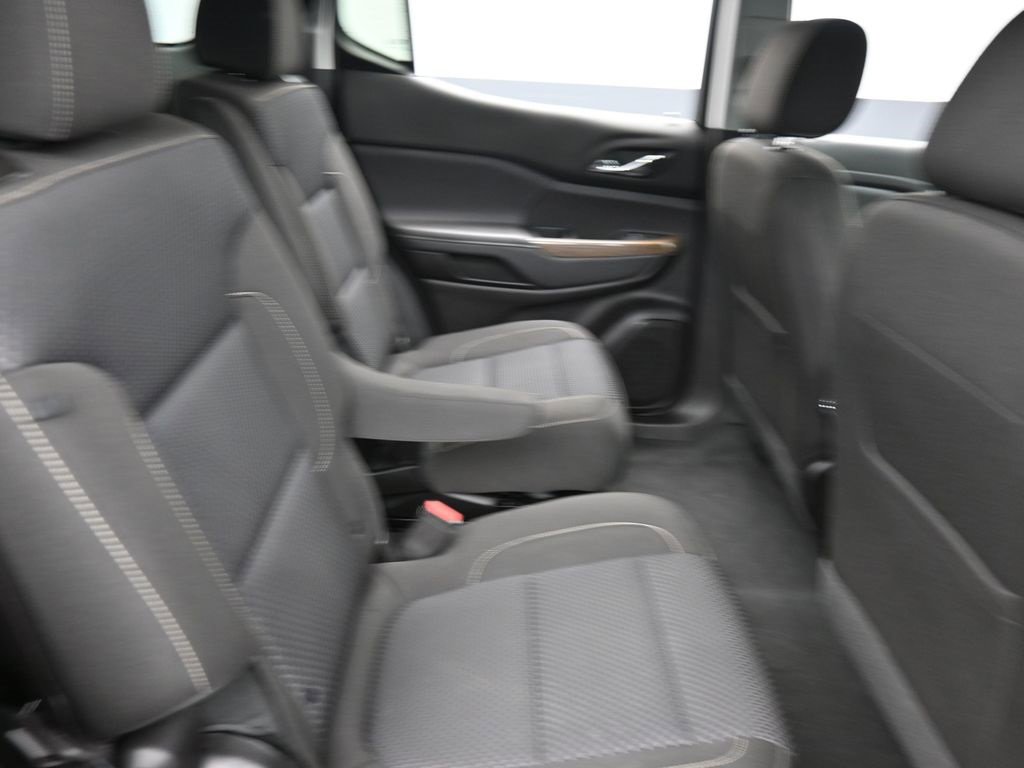 Used 2023 GMC Acadia SLE w/ Driver Convenience Package image 19