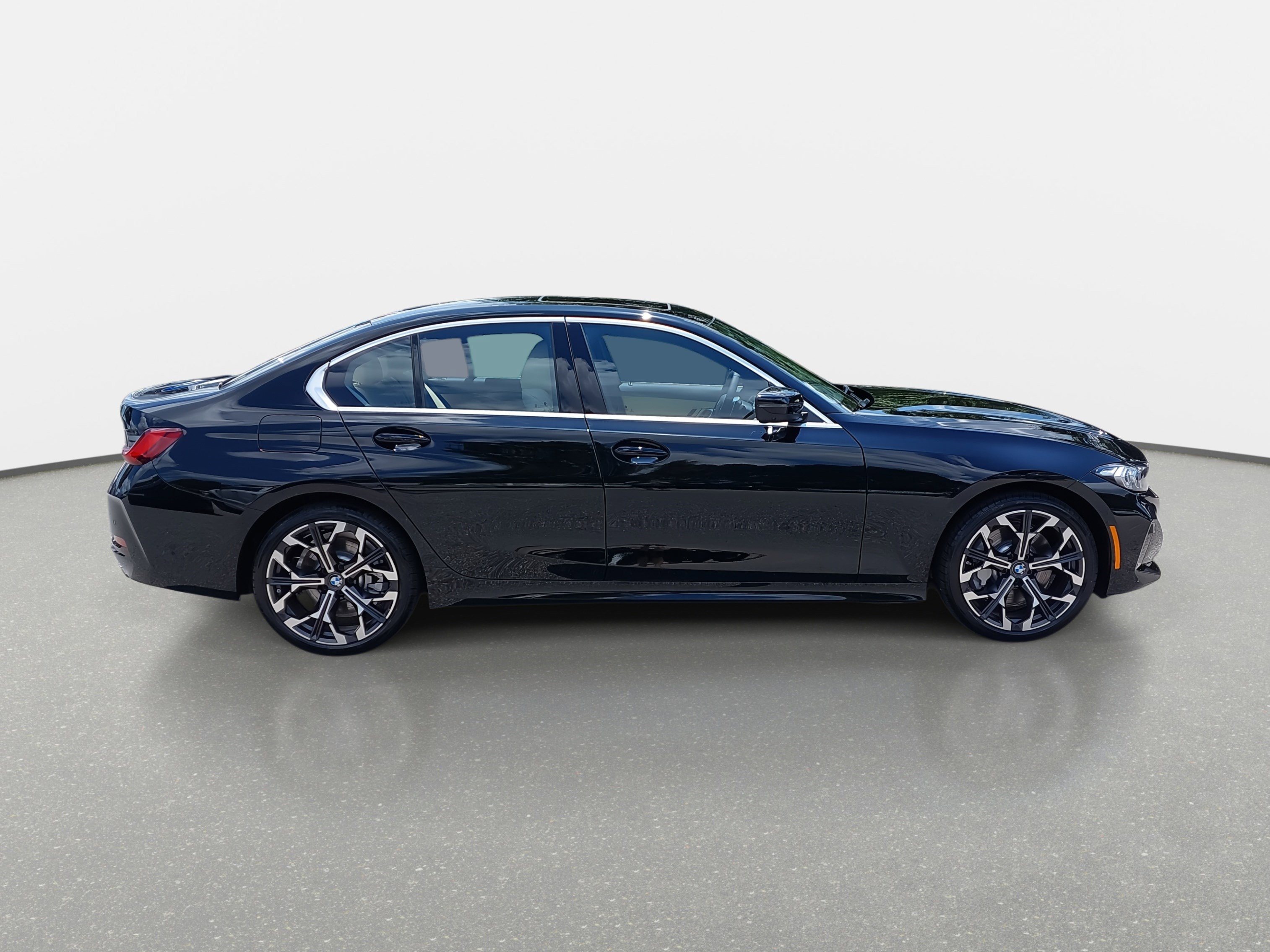 New 2025 BMW 330i Sedan w/ Premium Package image 4