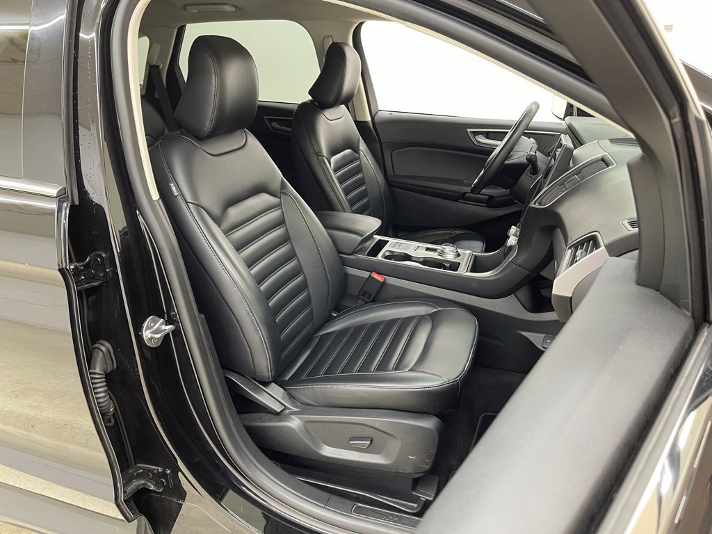 Used 2024 Ford Edge SEL image 11