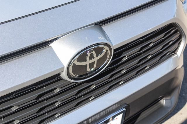 Used 2021 Toyota RAV4 LE w/ Carpet Mat Package (TMS) image 17