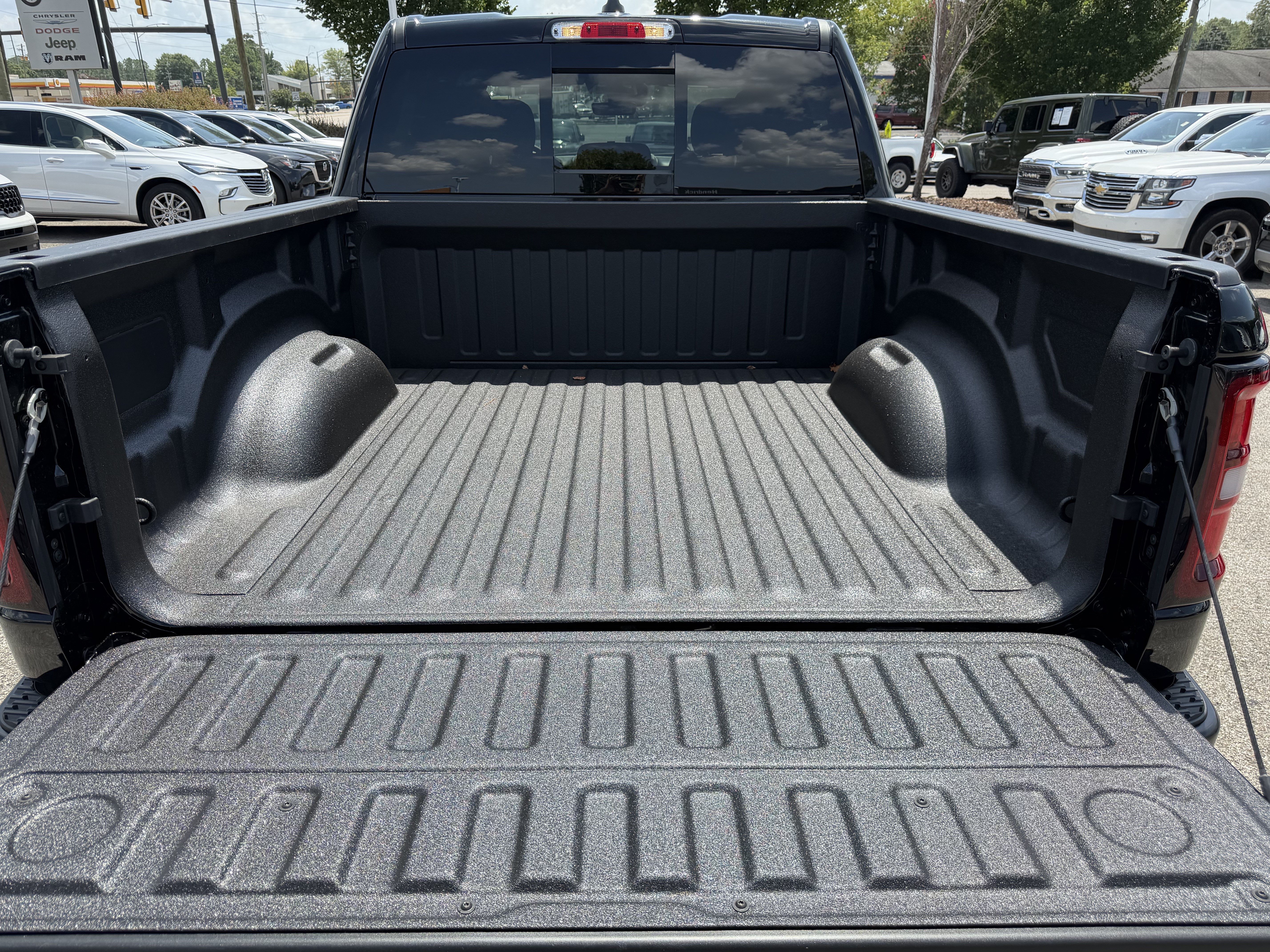 New 2026 RAM 1500 Warlock AWD/4WD image 33