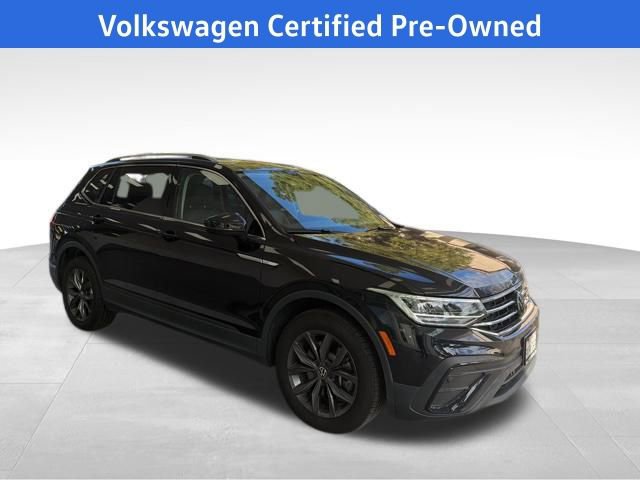 Certified 2024 Volkswagen Tiguan SE image 11