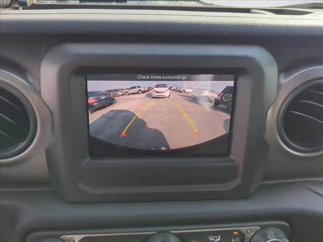 Used 2023 Jeep Wrangler Sport image 17