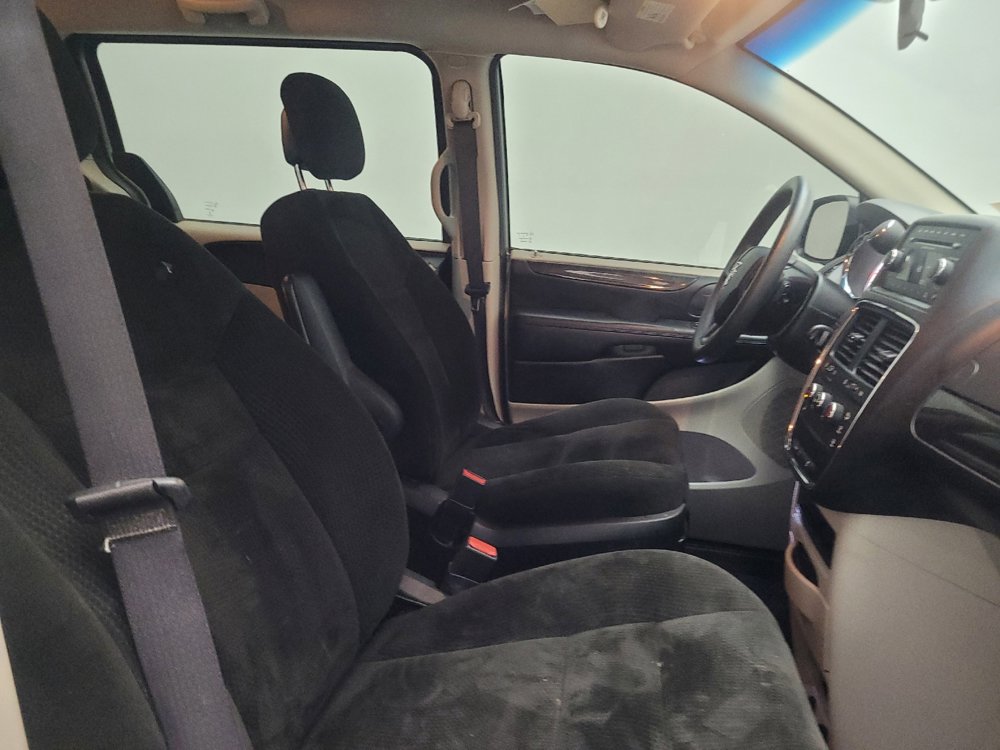Used 2015 Dodge Grand Caravan American Value Package image 21