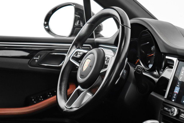 Used 2021 Porsche Macan image 11