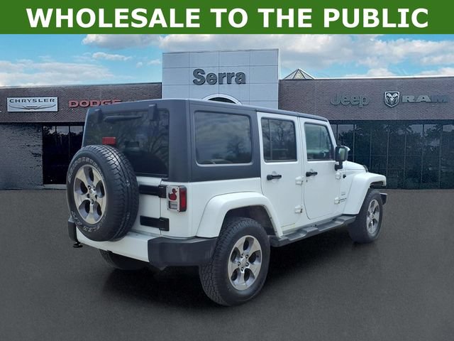 Used 2016 Jeep Wrangler Unlimited Sahara w/ Dual Top Group AWD/4WD image 6