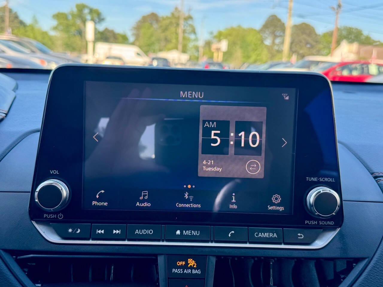 Used 2020 Nissan Altima 2.5 SR FWD image 17