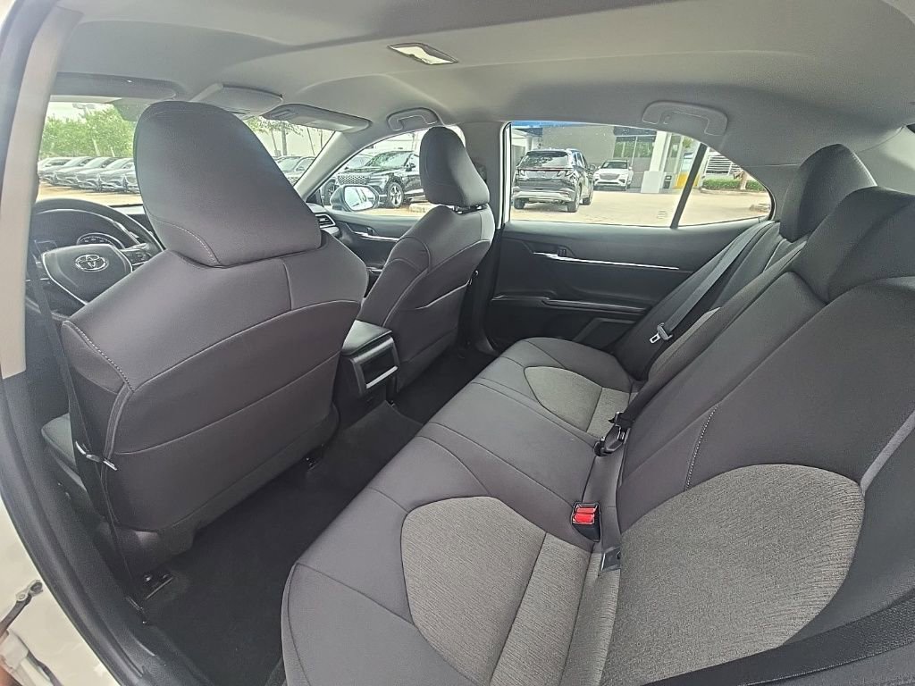 Used 2022 Toyota Camry LE image 24