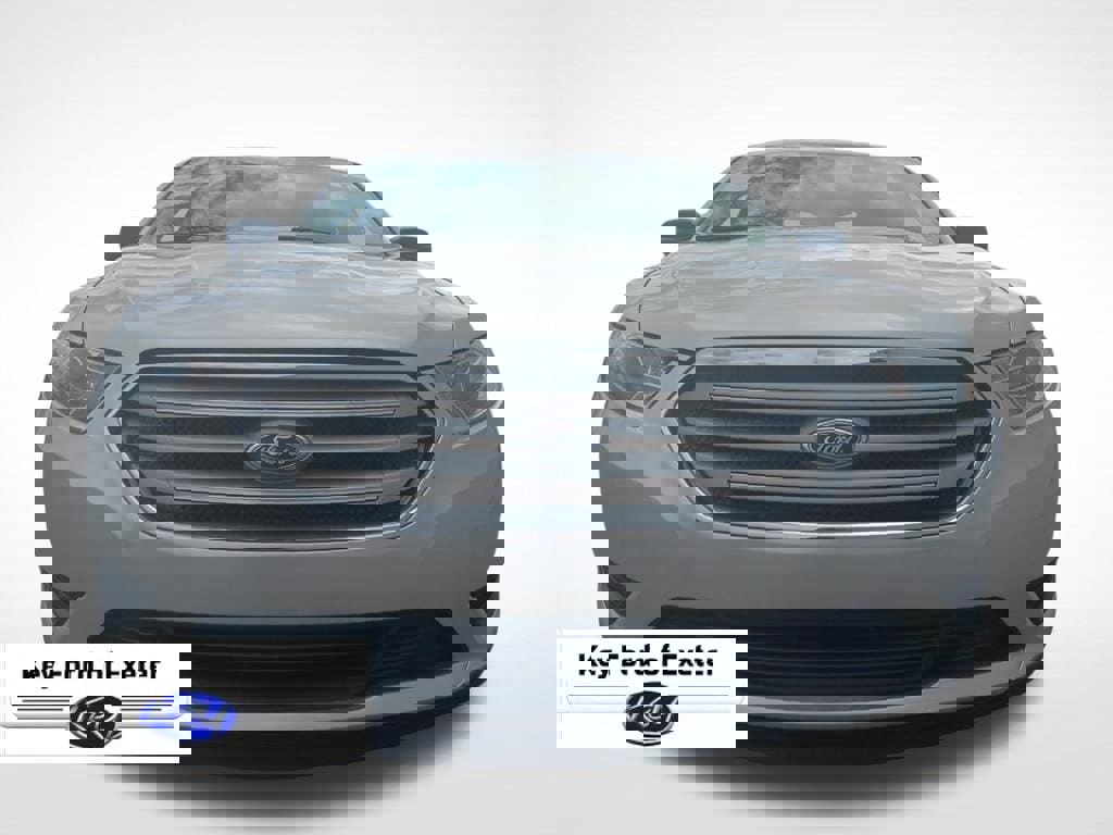 Used 2016 Ford Taurus SE image 4