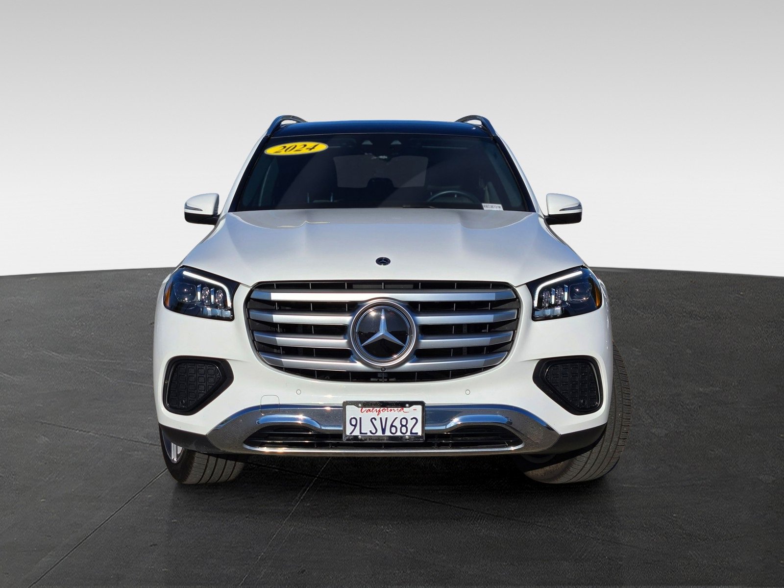 Used 2024 Mercedes-Benz GLS 450 4MATIC image 2