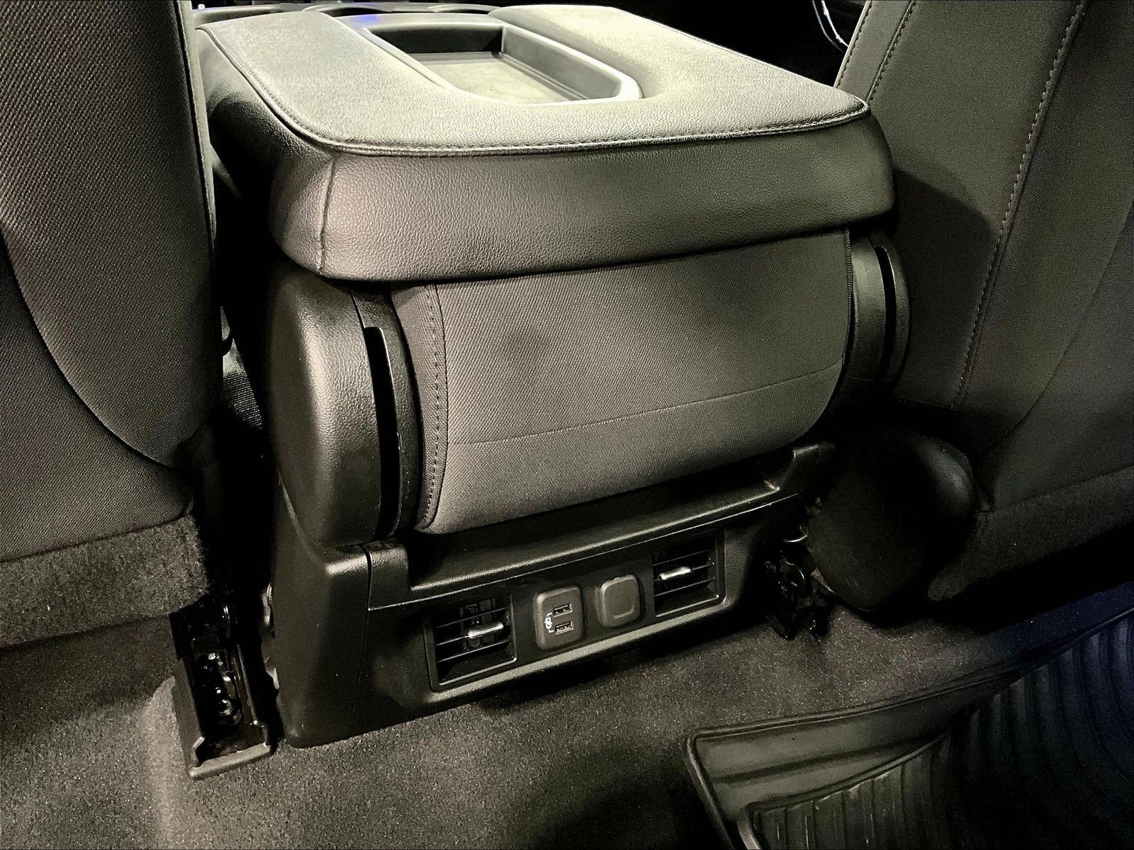 Used 2021 Chevrolet Silverado 1500 LT w/ Bed Protection Package AWD/4WD image 11
