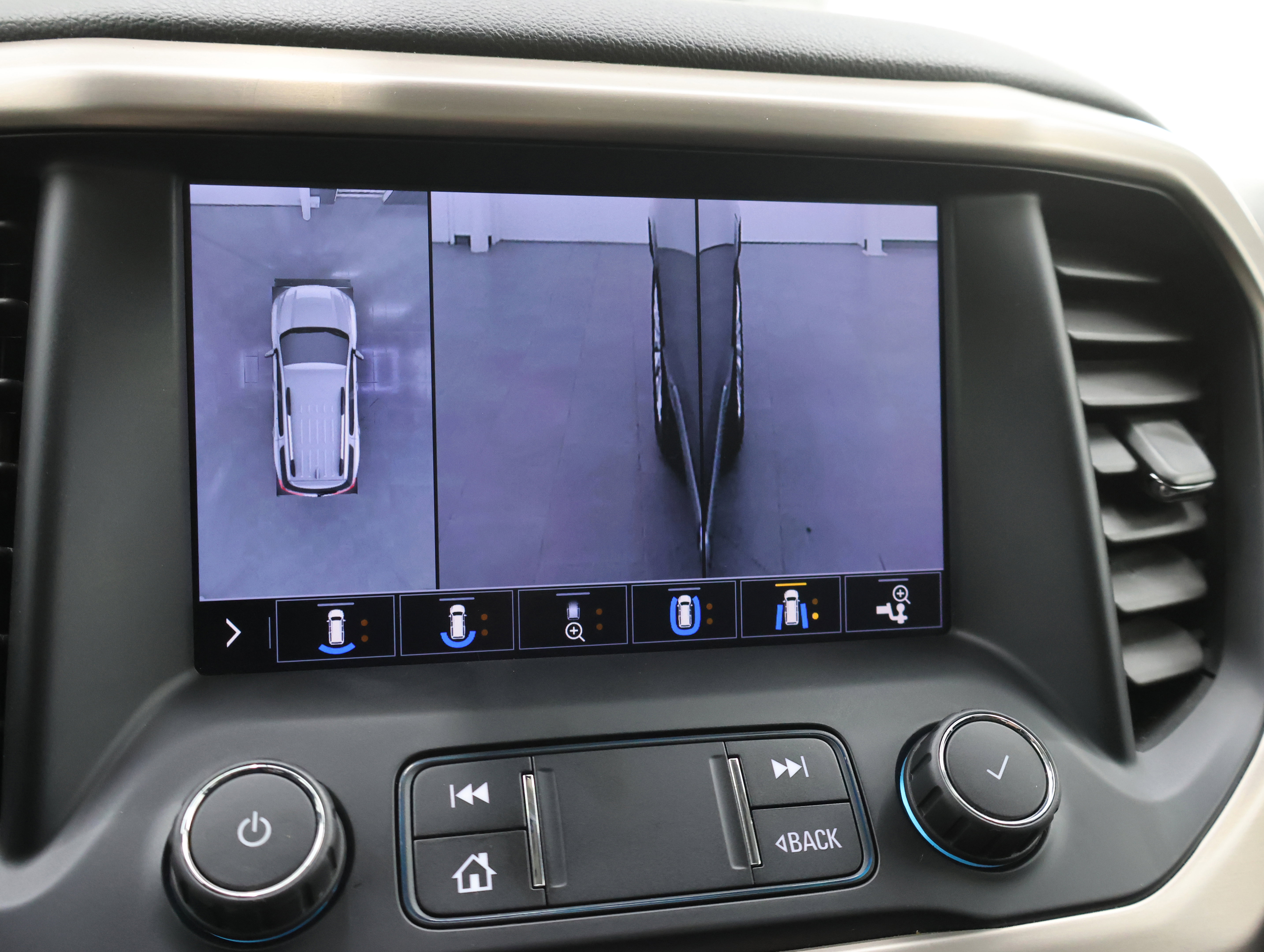 Used 2020 GMC Acadia Denali w/ Trailering Package image 27