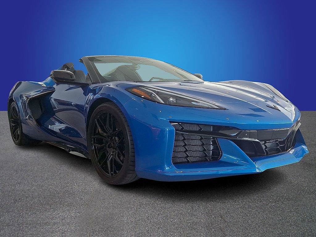 Used 2024 Chevrolet Corvette Z06 image 3