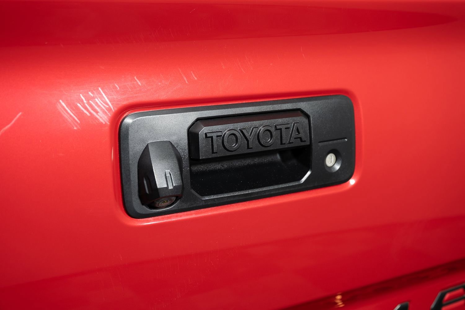 Used 2017 Toyota Tacoma Limited image 19