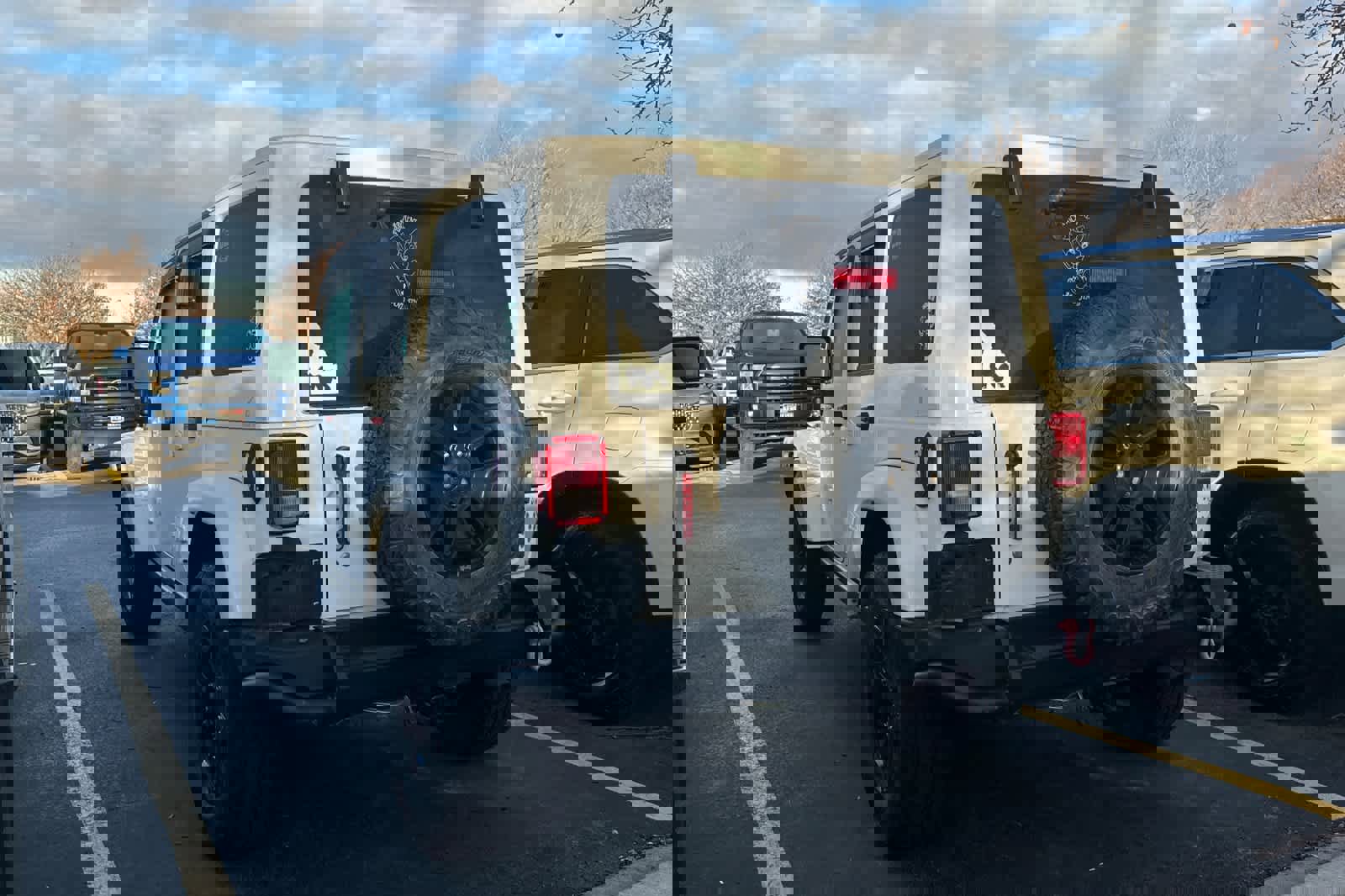 Used 2016 Jeep Wrangler Unlimited Sahara video 3