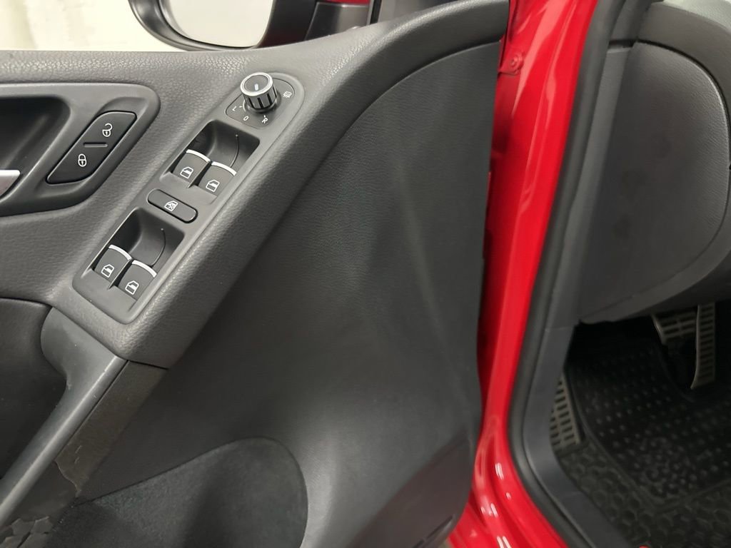Used 2012 Volkswagen GTI 4-Door FWD image 30