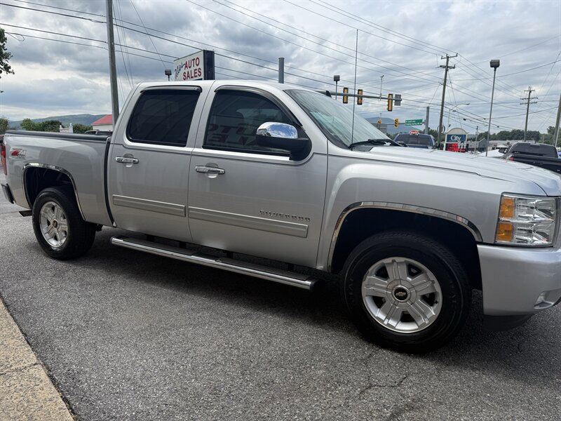 Used 2011 Chevrolet Silverado 1500 LTZ w/ LTZ Plus Package AWD/4WD image 5
