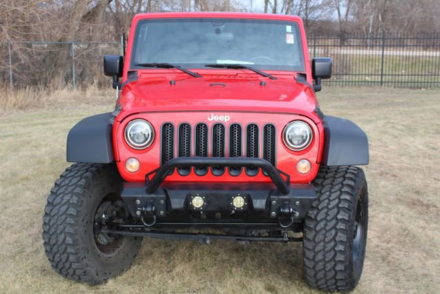 Used 2015 Jeep Wrangler Unlimited Sport w/ Connectivity Group AWD/4WD image 8
