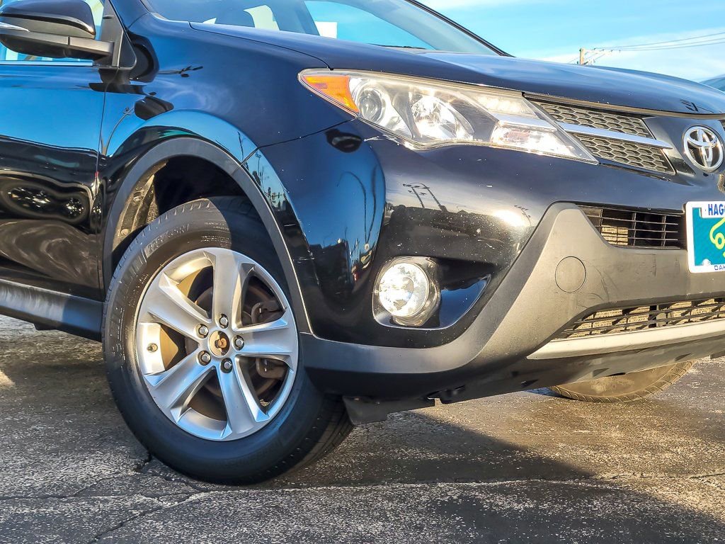 Used 2015 Toyota RAV4 XLE image 2