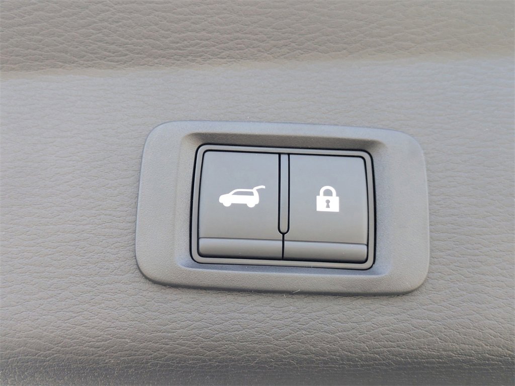 New 2025 Mitsubishi Outlander SEL image 13