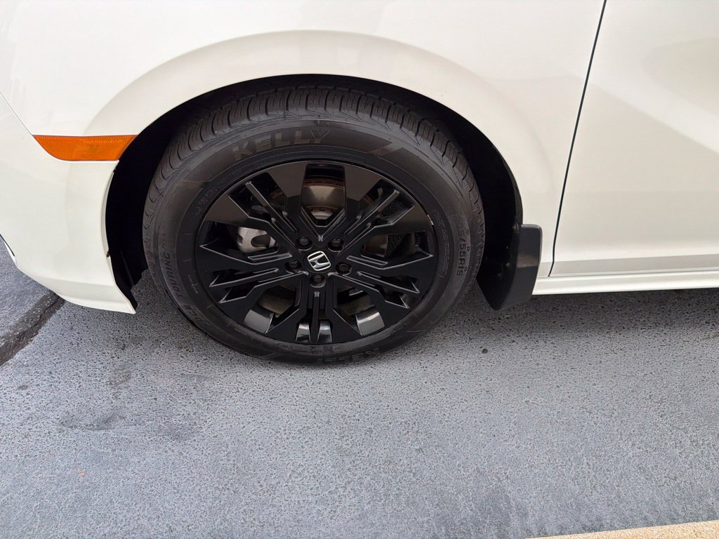 Used 2025 Honda Odyssey Sport-L image 13