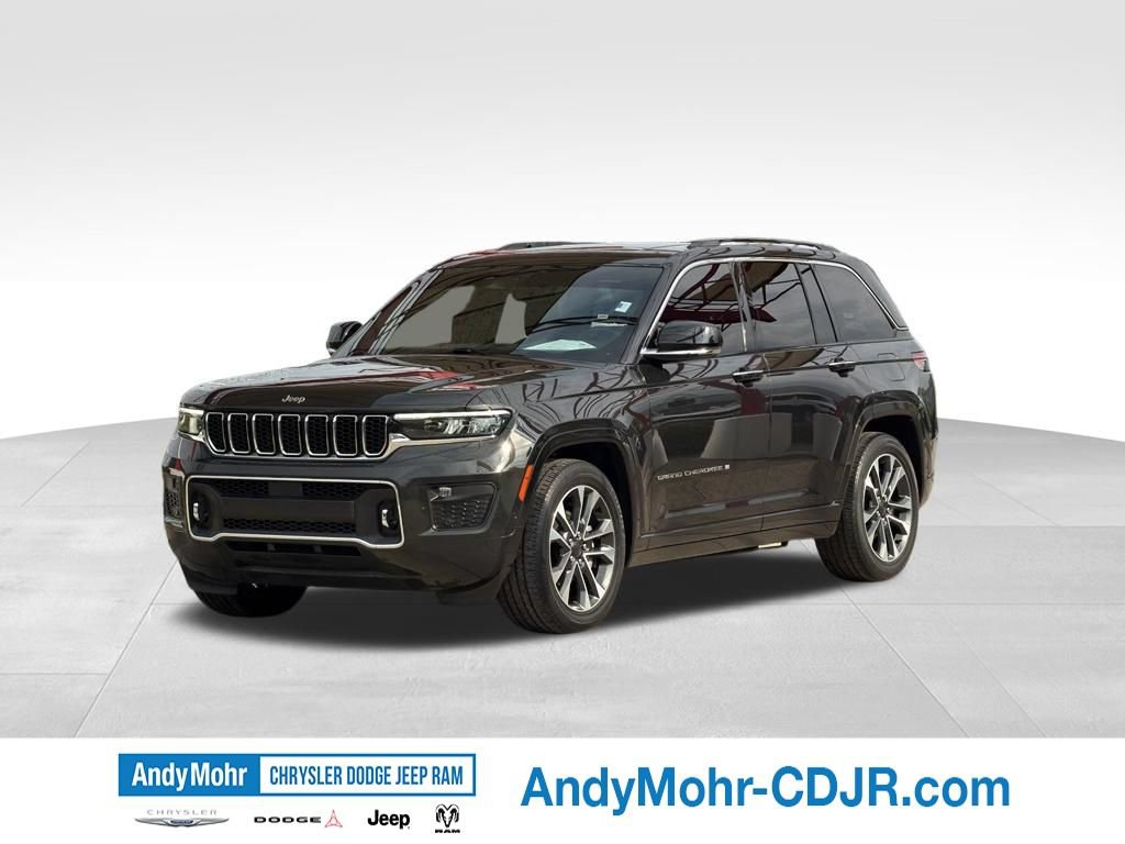 Used 2023 Jeep Grand Cherokee Overland AWD/4WD image 3