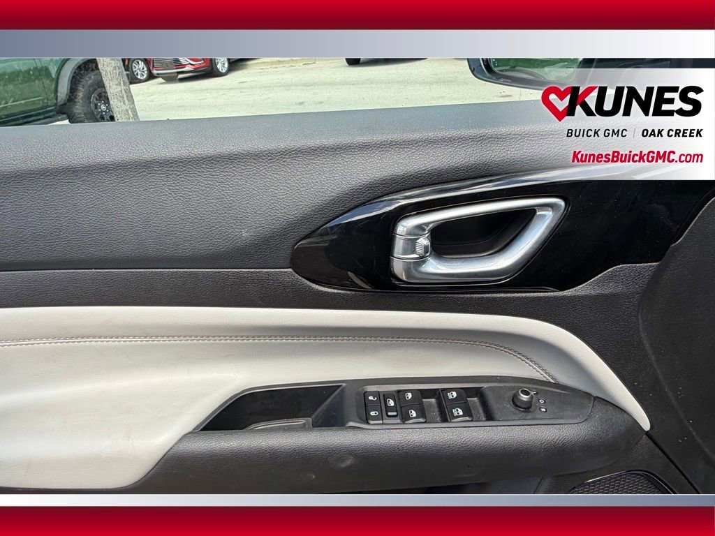 Used 2025 Jeep Compass Limited AWD/4WD image 7