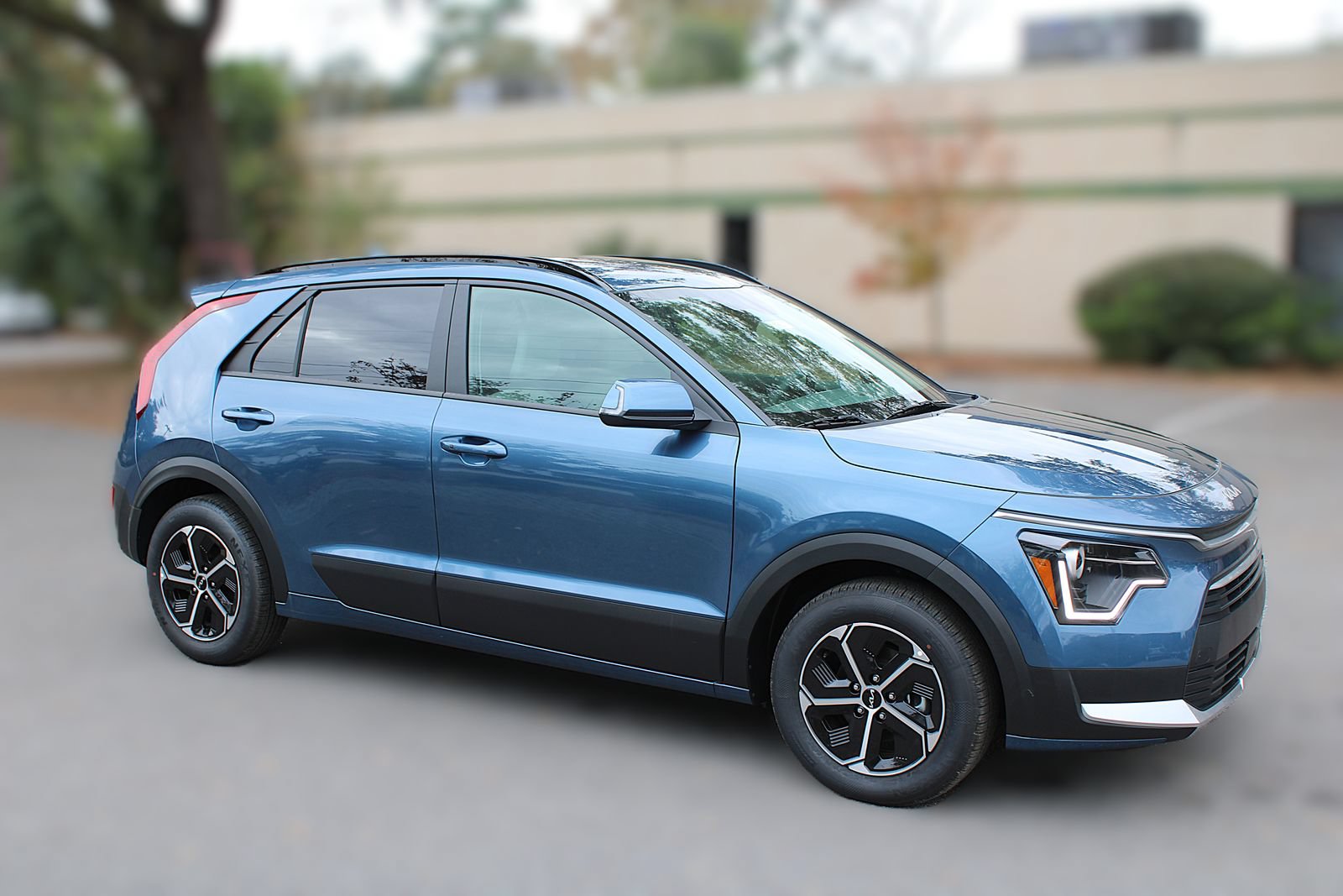 New 2026 Kia Niro EX FWD image 4