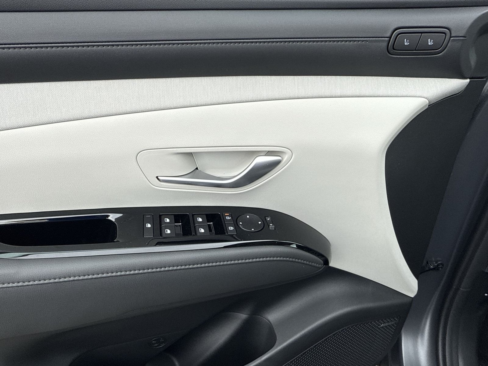 New 2026 Hyundai Tucson Limited FWD image 15