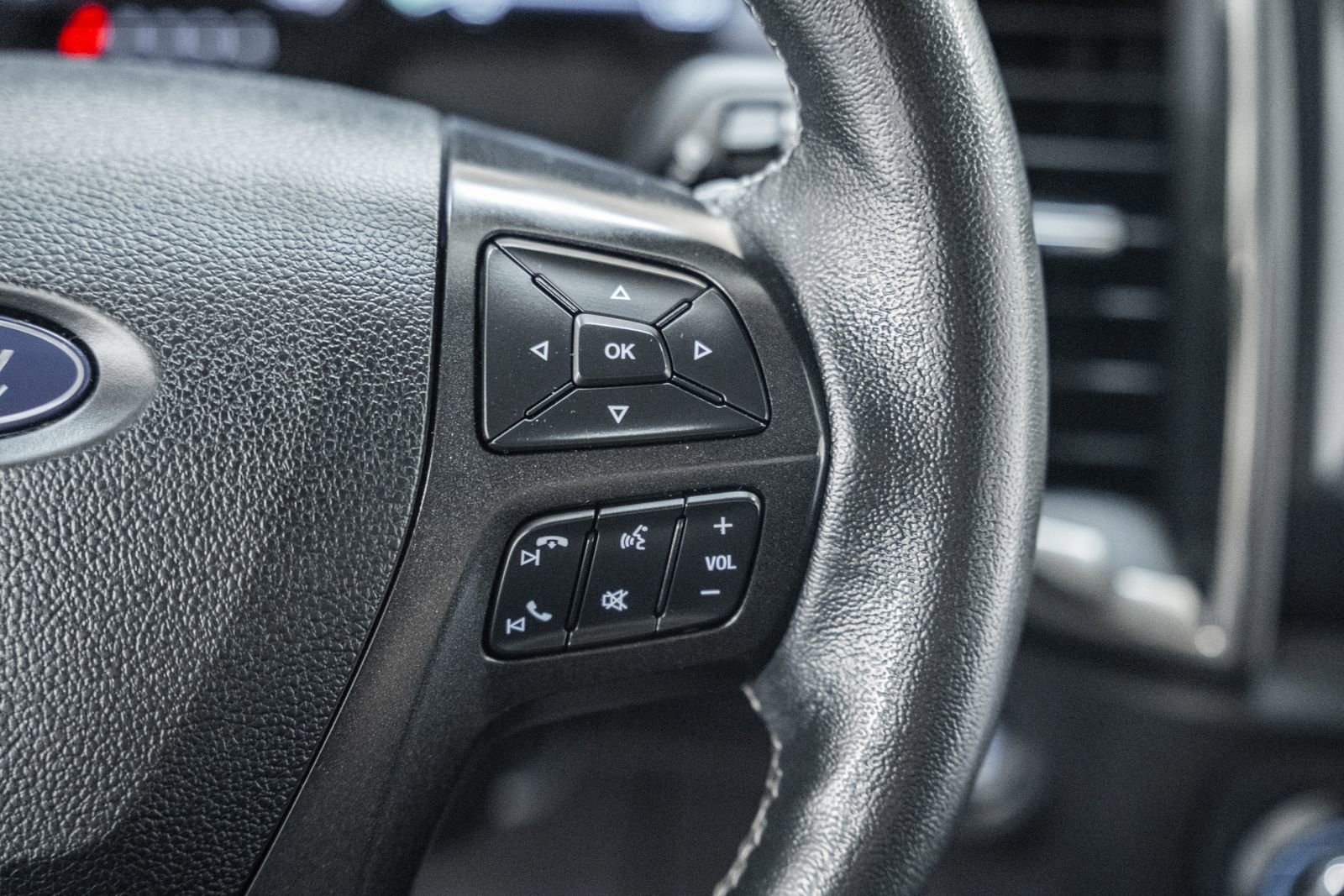 Certified 2022 Ford Ranger Lariat w/ Tremor Off-Road Package image 38