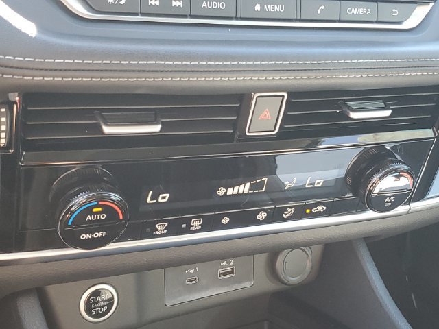 Used 2022 Nissan Rogue SV FWD image 27