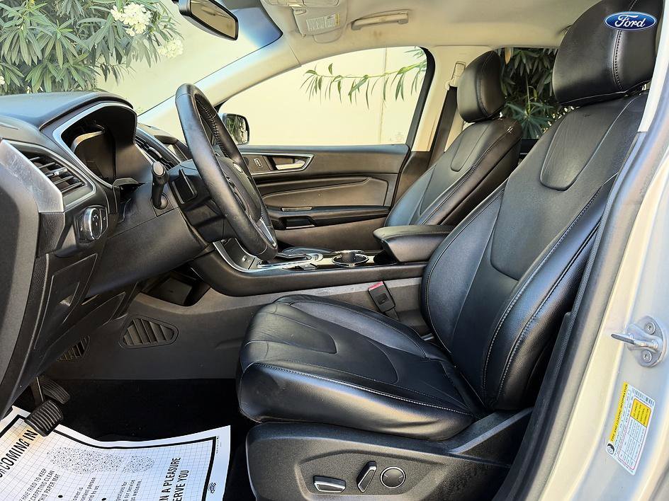Used 2017 Ford Edge Titanium FWD image 10