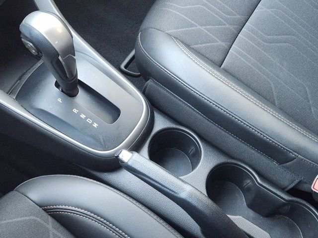 Used 2022 Chevrolet Trax LT w/ LT Convenience Package image 22