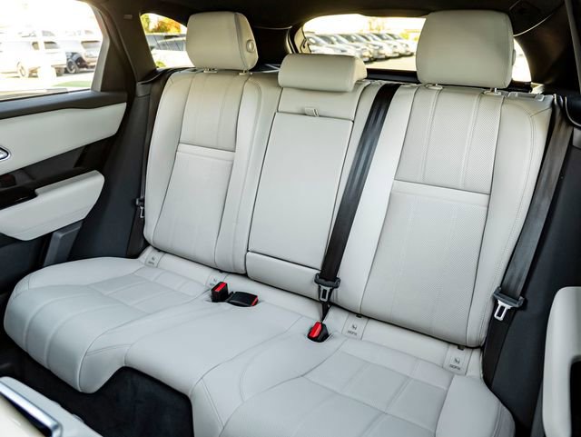 Used 2022 Land Rover Range Rover Velar R-Dynamic S image 21