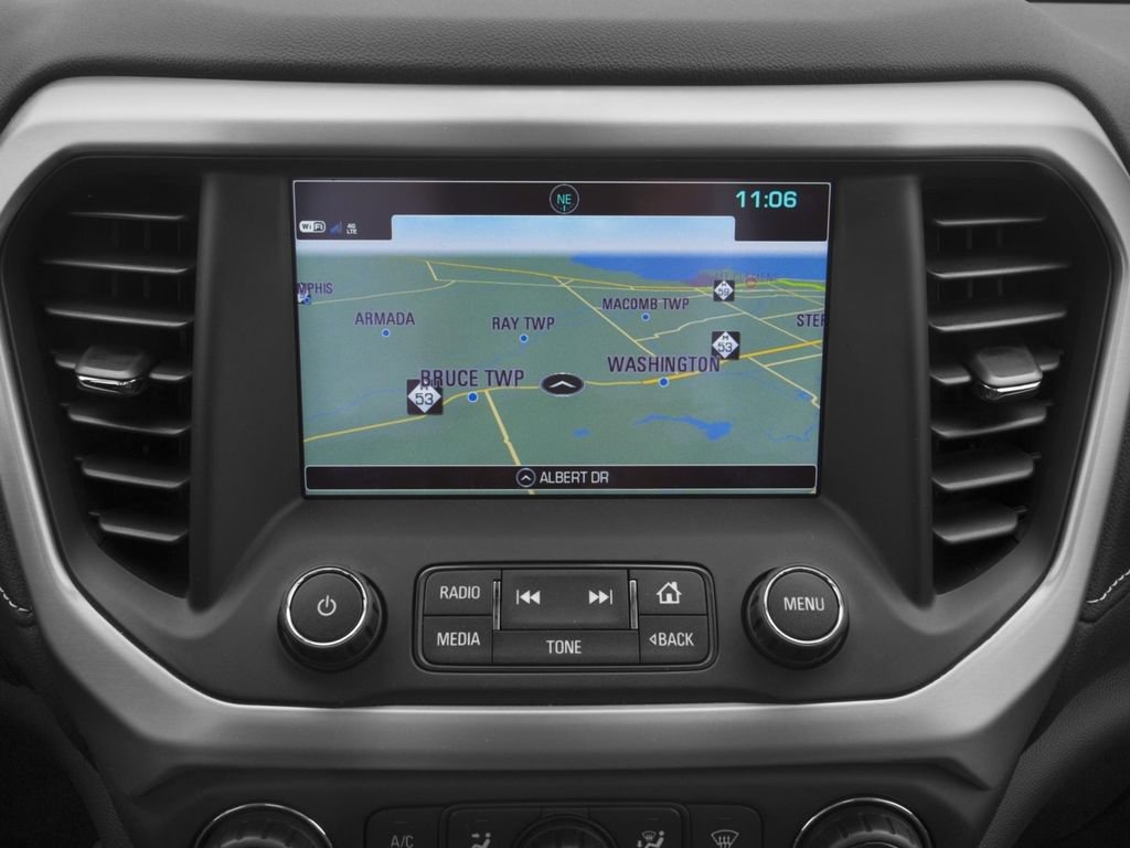 Used 2017 GMC Acadia Denali w/ Technology Package AWD/4WD image 11