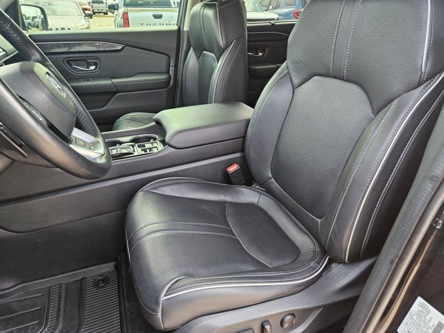 Used 2023 Honda Pilot Elite image 17
