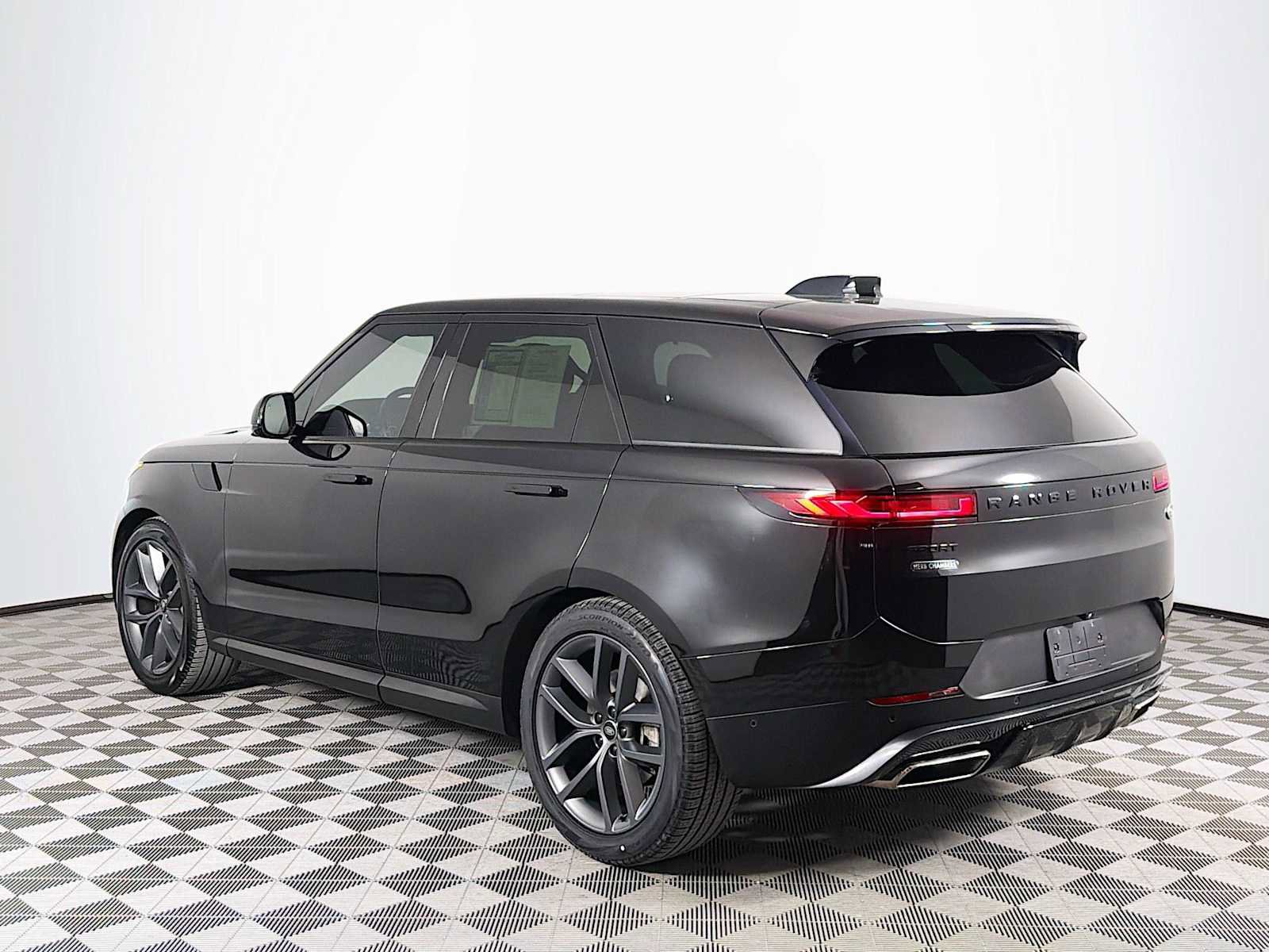 Certified 2023 Land Rover Range Rover Sport SE image 7