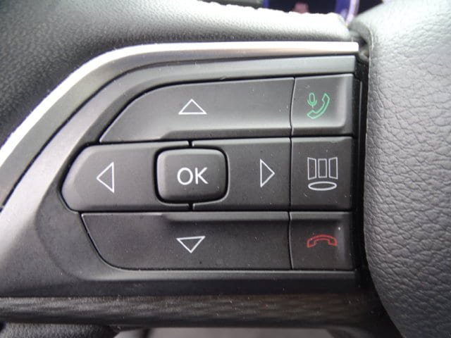 Certified 2023 Jeep Grand Cherokee L Altitude AWD/4WD image 8