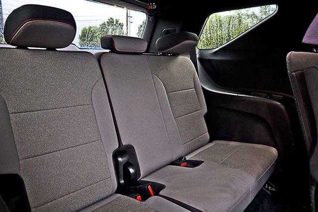 Used 2024 Chevrolet Traverse LT w/ Enhanced Driving Package image 35