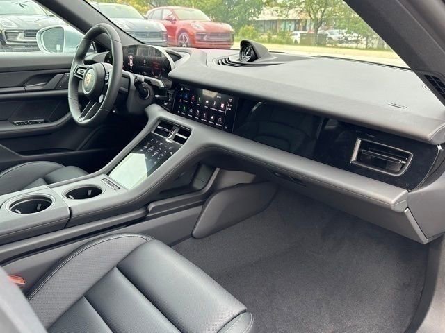 New 2023 Porsche Taycan image 27