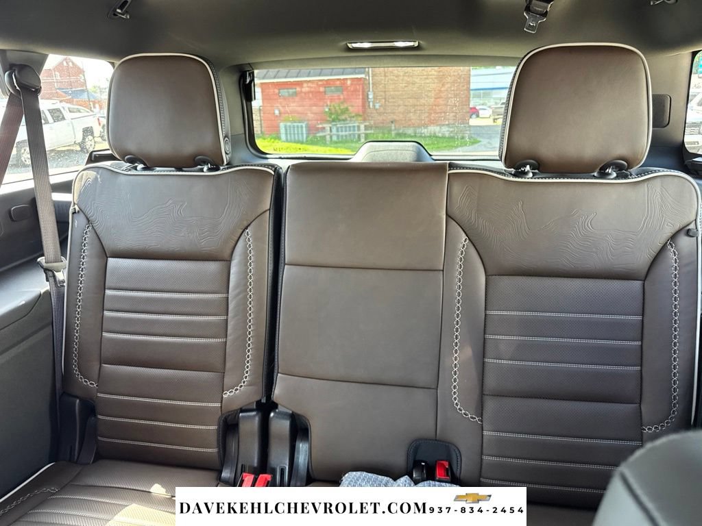 Used 2025 GMC Yukon XL Denali Ultimate w/ LPO, Illumination Package AWD/4WD image 29
