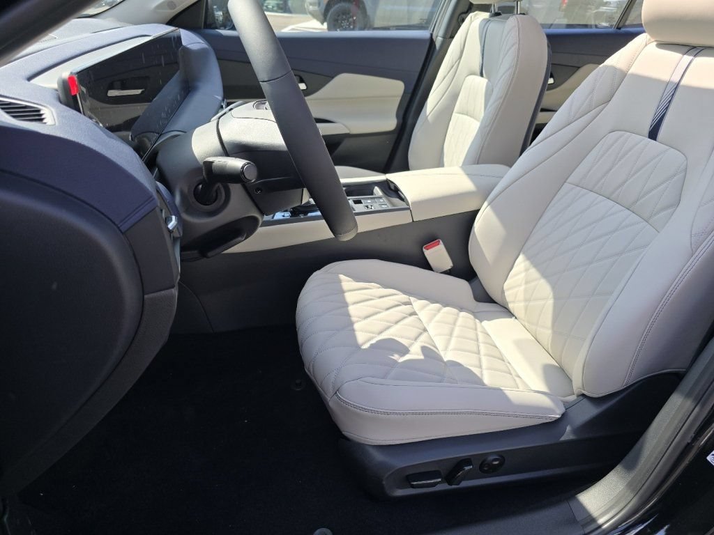New 2026 Nissan Sentra SL w/ Floor Mat Package FWD image 19
