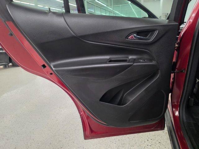 Used 2018 Chevrolet Equinox LT FWD image 29