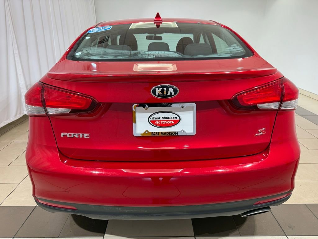 Used 2017 Kia Forte S image 4