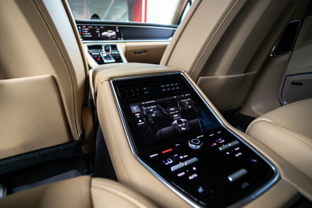 Used 2023 Porsche Panamera Platinum Edition image 48