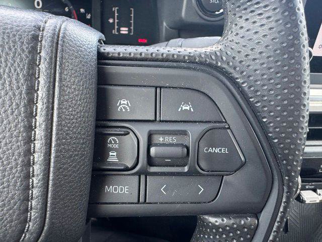 Certified 2024 Toyota Tacoma SR5 AWD/4WD image 18