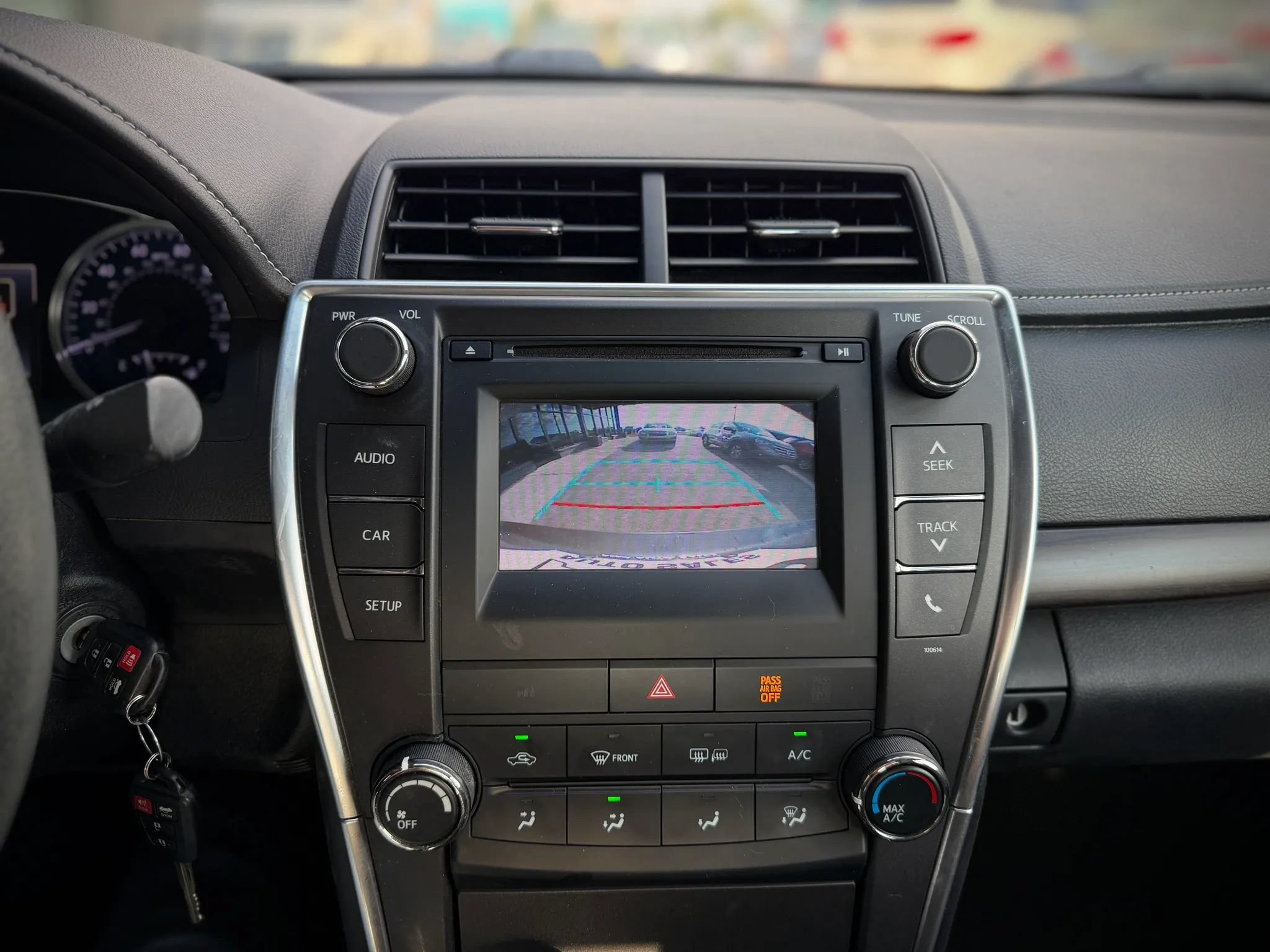 Used 2017 Toyota Camry LE FWD image 12