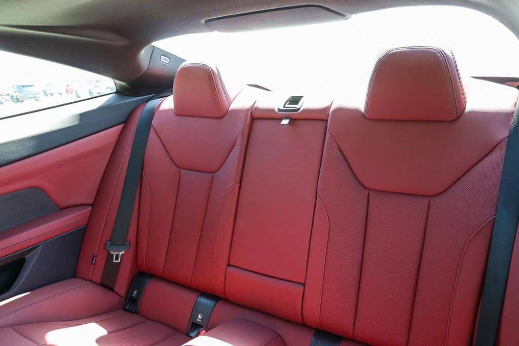 Used 2026 BMW 430i Coupe w/ M Sport Package RWD image 19