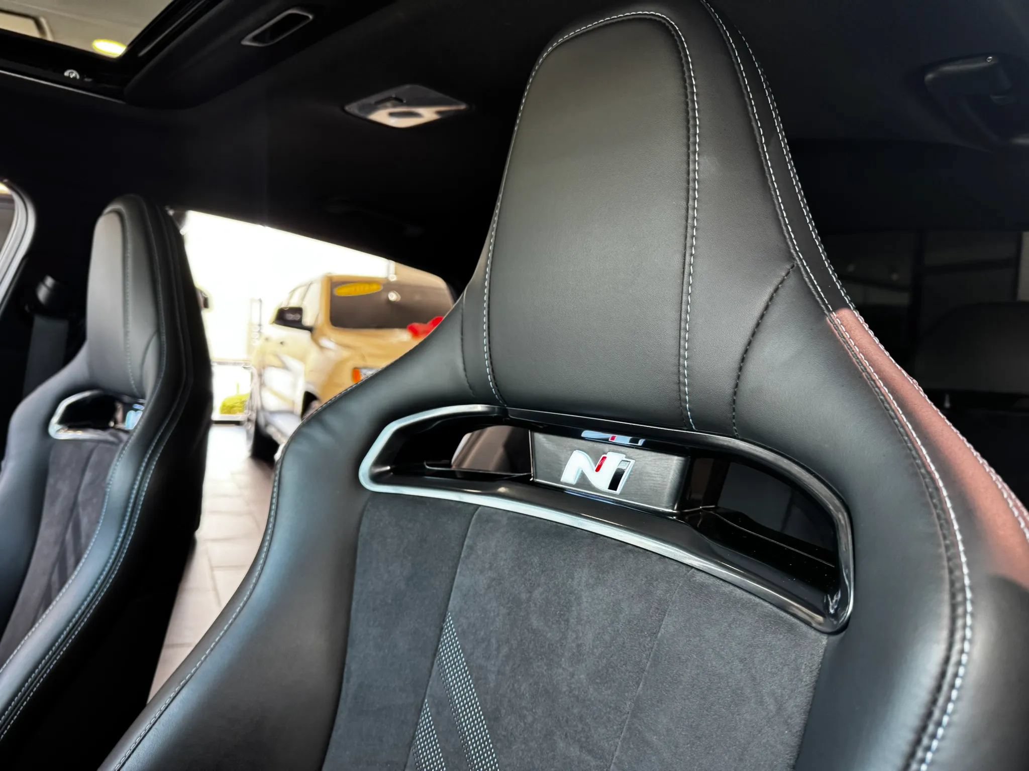 Used 2022 Hyundai Elantra N FWD image 10