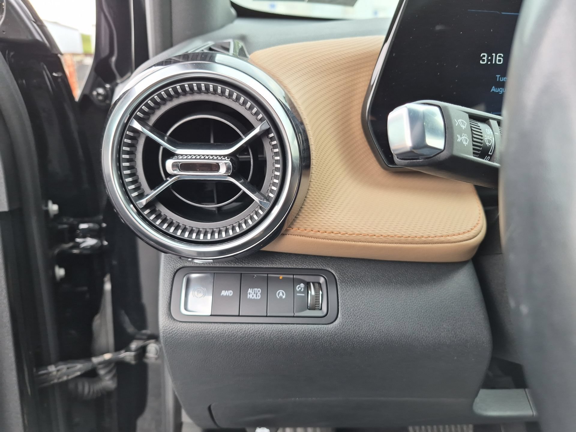 Certified 2025 Chevrolet Equinox ACTIV AWD/4WD image 18